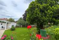 Charmantes Einfamilienhaus mit Einliegerwohnung, Garten und Garage – vielseitig nutzbar