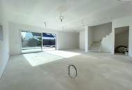 Wohnen wie im Urlaub: Moderne Doppelhaushälfte mit Pool, Terrasse & Garten in familienfreundlicher Lage in Brunn am Gebirge – nur wenige Minuten von Wien entfernt!