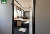 Voll ausgestattete 400 m² Bürofläche mit Parkplätzen direkt vor der Tür