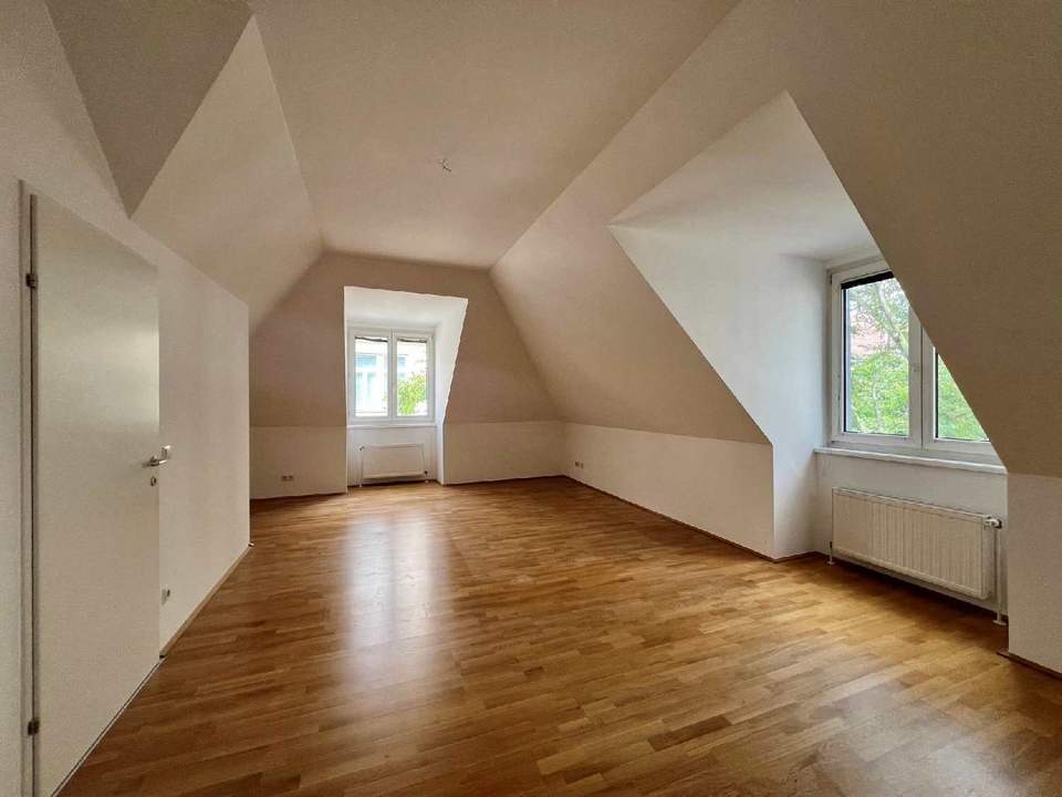 Kleine,feine Dachgeschosswohnung am Naschmarkt