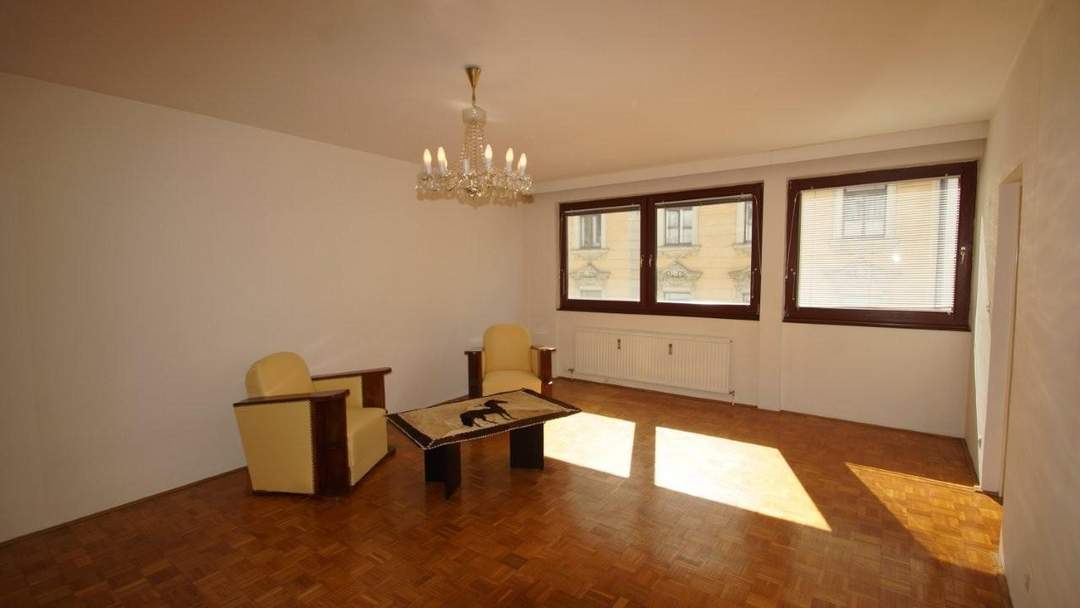 "Klassische 3-Zimmer-Wohnung in der Josefstadt"