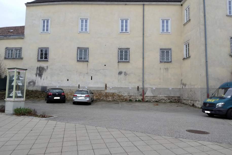 Parkplatz in Innenstadt von Neunkirchen zu vermieten!, Kleinobjekte-miete, 50,00,€, 2620 Neunkirchen