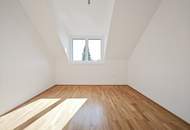 Erstbezug nach Errichtung | 3-Zimmer Dachgeschosswohnung mit Balkon in ruhigen Innenhof | PKW-Abstellplatz | fertiggestellt & bezugsbereit