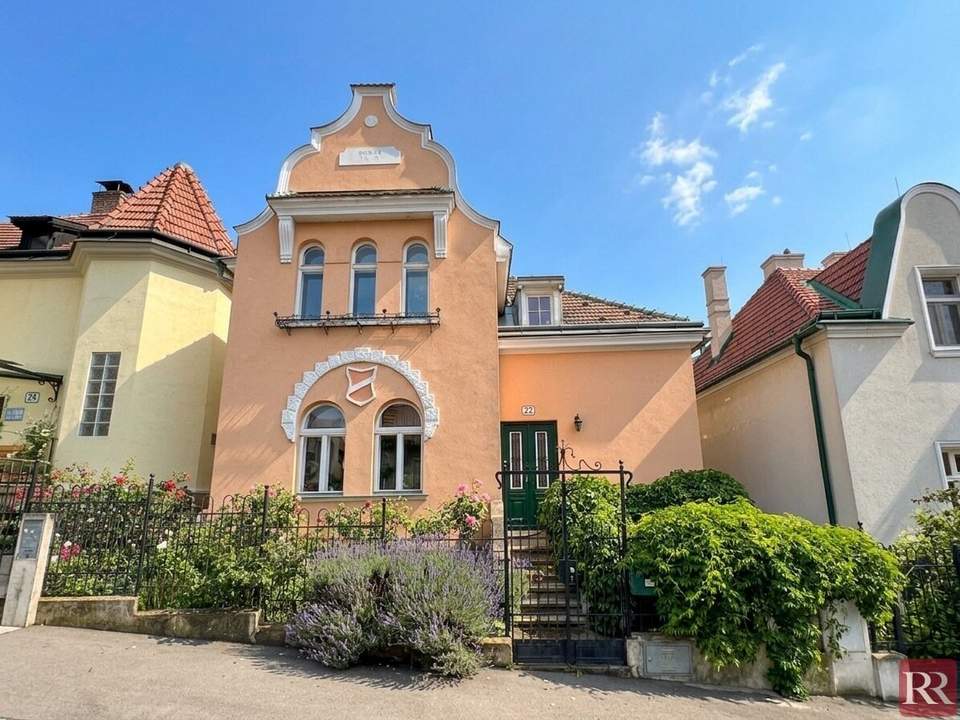 Historische Altbauvilla mit Charme - unbefristet vermietet - attraktives Investitionsobjekt in Toplage