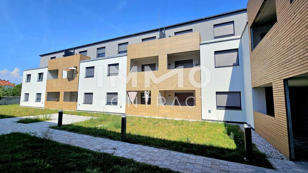 Anlegerwohnung Erstbezug inkl. Garage: Große 1-Zimmer-Wohnung mit Loggia in attraktiver Lage