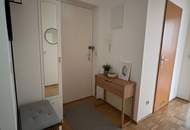 Herbstspaziergänge an der Traun & Shopping ums Eck – 2-Zimmer-Wohnung inkl. Loggia nähe IKEA & Haid Center! Ab 01. November 2025!