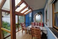 SOLIDES WOHNHAUS MIT EHEMALIGEM SOMMERHAUS, HERRLICHER TERRASSE UND POOL IN TRAUMHAFTER RUHELAGE