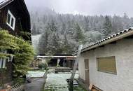 Zwei Häuser, ein Grundstück: Ihr neues Zuhause mit laufenden Mieteinnahmen