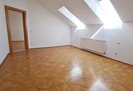 AUGARTEN-NÄHE, FÖRSTERGASSE, klimatisiertes 93 m2 Dachgeschoß, 3 Zimmer, Komplettküche, 2 Bäder, Parketten, Fernblick