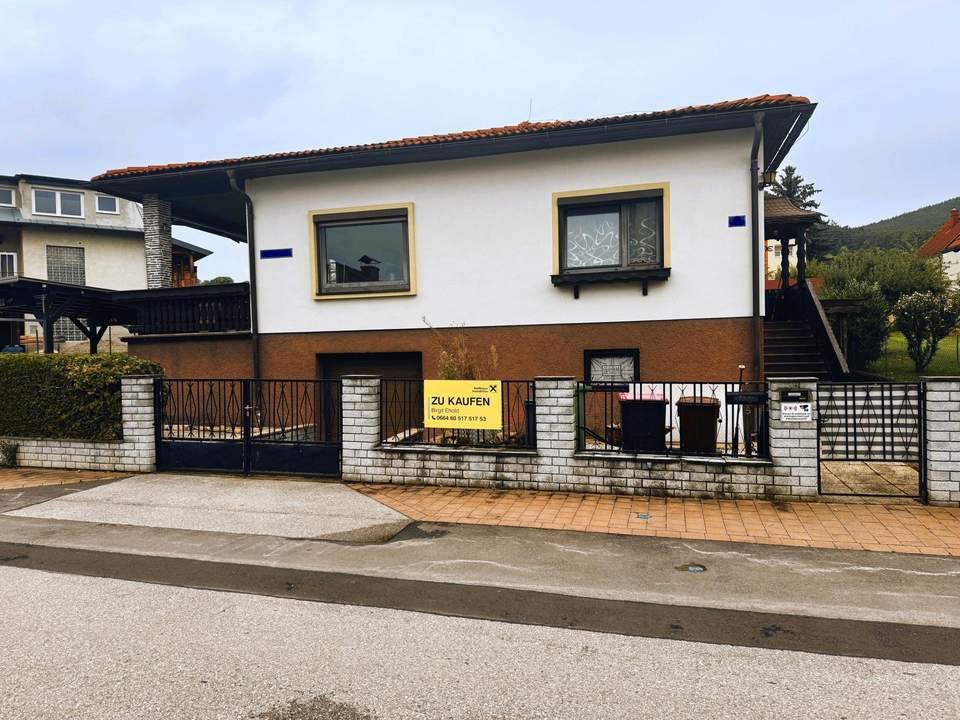 Charmanter, ausbaufähiger Bungalow auf 920 m² Grundstück