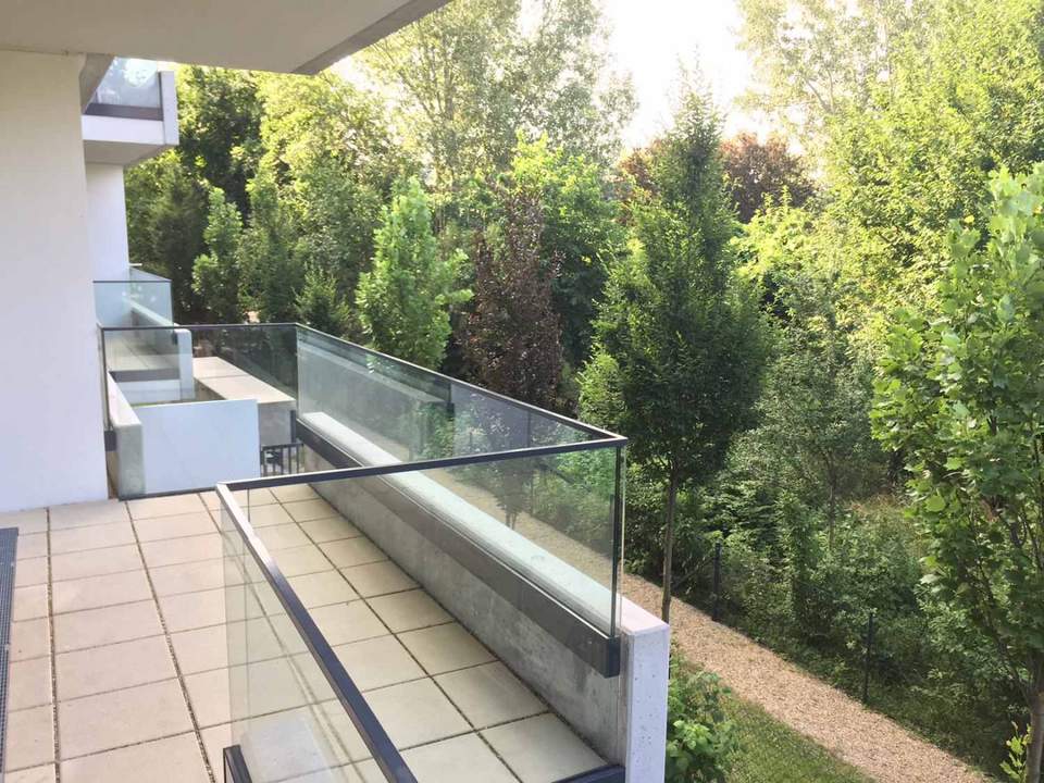 Schöne 3-Zimmer-Wohnung mit Blick ins Grüne im 22ten!