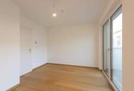 Gut aufgeteilte Praxisräumlichkeiten mit westseitigem Balkon, Eigengarten und PKW-Stellplatz