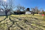 Großzügiges 985m² Baugrundstück mit ca. 150m² Einfamilienhaus mit Terrasse u. Garage in wunderschöner Lage Nähe Mühlwasser