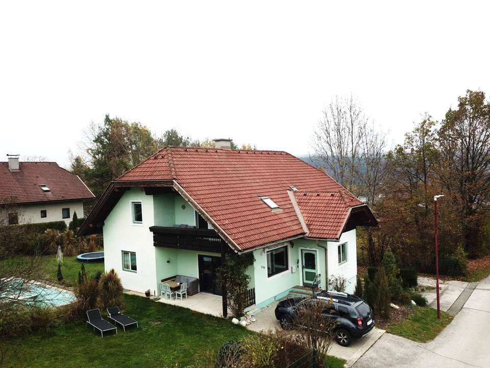 Gepflegtes Einfamilienhaus mit zwei Wohneinheiten in ruhiger Lage in Feistritz/Rosental!