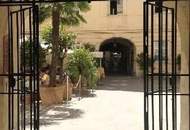 ALTBAUWOHNUNG IM PALAIS ESTERHAZY