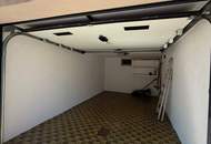 Stadthaus mit Geschäftsräumen, Wohneinheit, Garage und Stellplätzen – für Eigennutzer und Anleger