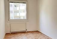 PARADIESISCH VIEL PLATZ FÜR FAMILIEN ODER STUDIERENDE - 5-ZIMMER-WOHNUNG MIT GROSSER LOGGIA