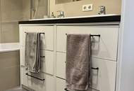 Six in the City: Premium 2-Zimmer Apartment mit Balkon!! BESTLAGE direkt beim Haus des Meeres