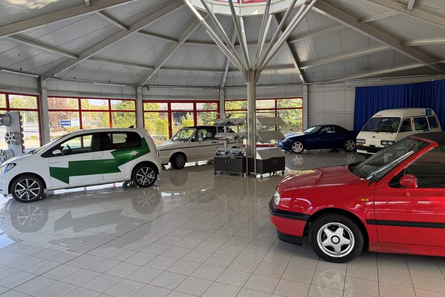 Gepflegte Auto-Verkaufshalle in Spielfeld: 330m² plus 776m² Freifläche für 2.200€ netto/Monat – optimale Lage!, Gewerbeobjekt-miete, 2.200,00,€, 8472 Leibnitz