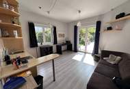 Tolles Zweifamilienhaus mit Einliegerwohnung, sonniger Terrasse, Keller, Doppelgarage und Pool!