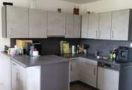 ZENTRALE LAGE, VOLLSTÄNDIG RENOVIERT, SEHR HELL