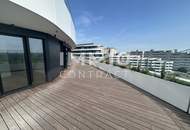 Großzügige 4 Zimmer Wohnung mit über 100 m² Balkon und Blick auf die Donau!