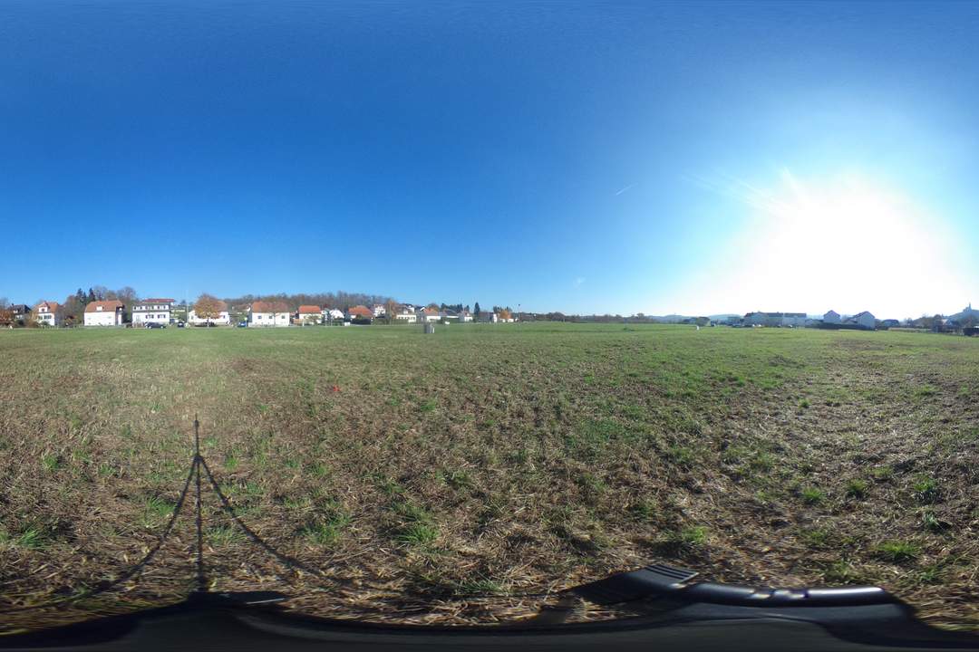 Großes Baugrundstück (ca. 1 ha) in Güssinger Ortsrandlage!