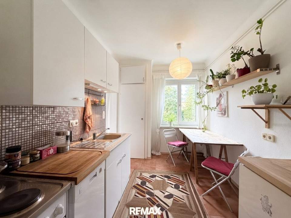 Attraktive helle 2-Zimmer-Wohnung mit Balkon