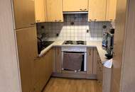 attraktive Eigentumswohnung im 2. Stock mit Lift, Loggia mit wunderschönem Fernblick und Tiefgaragenplatz