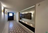 Erstbezug nach Sanierung – Repräsentatives Altbau-Büro nahe Rathaus mit Terrasse