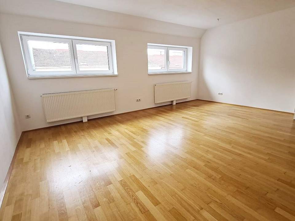 FERNBLICK, DACHGESCHOSS, 59 m2 Maisonette mit 13 m2 Terrasse, 2 Zimmer, Komplettküche, Duschbad, Parketten, Speckbachergasse