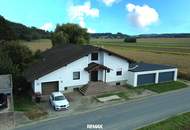 Wohntraum in Eggendorf: Familienhaus mit Pool, Weinkeller & Ausbaupotenzial
