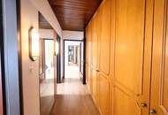 "Wohnung mit Balkon und Parkplatz"