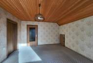 Entzückendes Haus, ebener Garten und viel Potential!