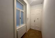 ERSTBEZUG - Wunderschöne 3,5-Zimmer Altbauwohnung mit separater Küche und Klopfbalkon