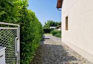 **Zeitlos außen – modern innen: Wohnen mit Stil und Komfort - Einfamilienhaus in Matzendorf!**