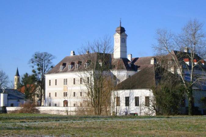 Herrschaftliches Wohnen im Schloss 142,85 m² 3,5 Zimmer Warmmiete!, Wohnung-miete, 2.094,76,€, 2435 Bruck an der Leitha