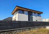 Lichtdurchflutetes Haus mit viel Platz!