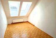 Schöne Dachgeschosswohnung mit Gartennutzung für ruhesuchende Mieter - PROVISIONSFREI