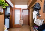 Gepflegtes Einfamilienhaus mit großem Garten, Garage &amp; Ausbaupotenzial in Hauskirchen