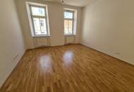 4 % BAR Rendite - unbefristet vermietete 3 Zimmer Wohnung - im 2012 modernisierten Altbauhaus