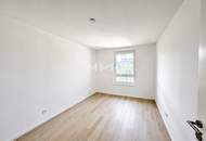 Commission-Free: Live Like You're on Holiday: Luxury Living 4th Floor