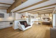 Dachgeschosswohnung im Zentrum mit Panorama-Ausblick