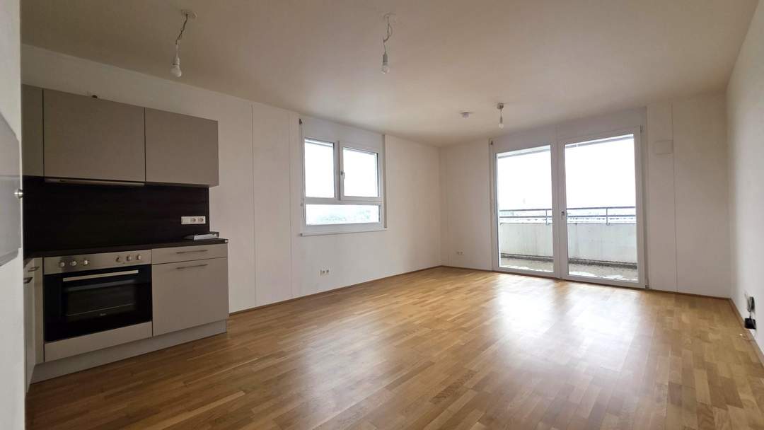 Neubauwohnung mit großer Loggia / Deckenkühlung / 1.OG // Ab JULI!!