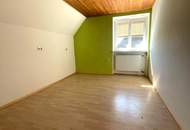 Zweifamilienhaus in attraktiver Donau-Nähe – Viel Platz für zwei Generationen