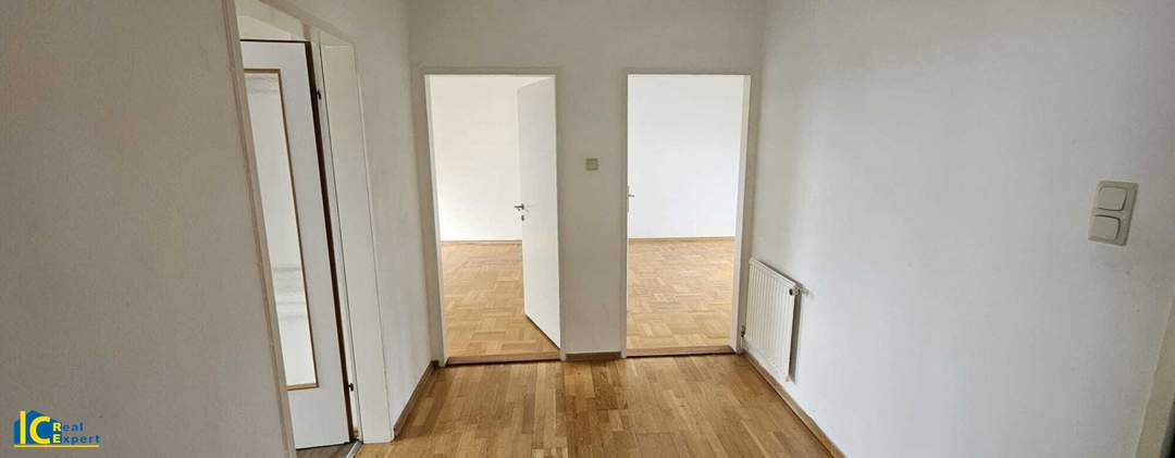 3-Zimmer-Wohnung im Zentrum von Wiener Neustadt mit KFZ Stellplatz um 920 € Miete!