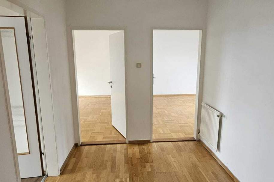3-Zimmer-Wohnung im Zentrum von Wiener Neustadt mit KFZ Stellplatz um 920 € Miete!, Wohnung-miete, 919,77,€, 2700 Wiener Neustadt(Stadt)