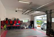 Mehr Platz fürs Leben: Familienhaus mit 4-m-Garage, Hebebühne, Pool & Homeoffice