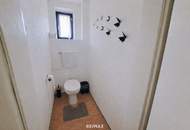 attraktives Einfamilienhaus mit zwei Wohneinheiten in ruhiger Siedlungslage