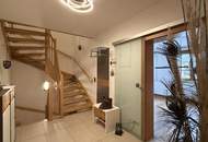Exklusive Wohneinheit im Eckreihenhaus mit Luxusgarten &amp; Pool // Exclusive unit in a corner townhouse with a luxurious garden and pool //